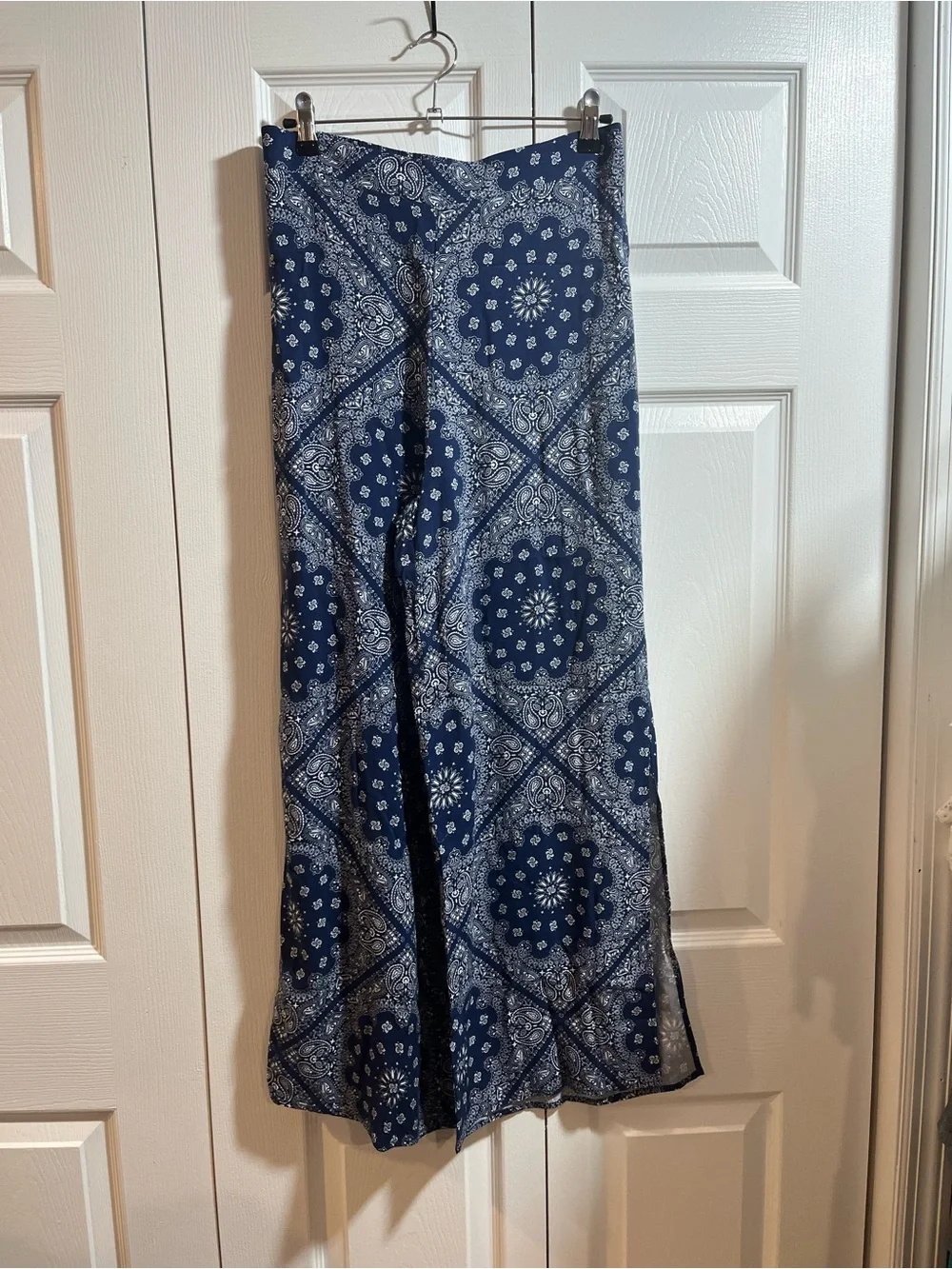 Forever 21 Navy Tile-Print Wide Leg Split-Hem Pants Boho Festival Y2K Western - Picture 2 of 4